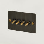 Toggle Smoked Bronze | Detail Kit Brass