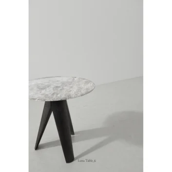 Luna Table